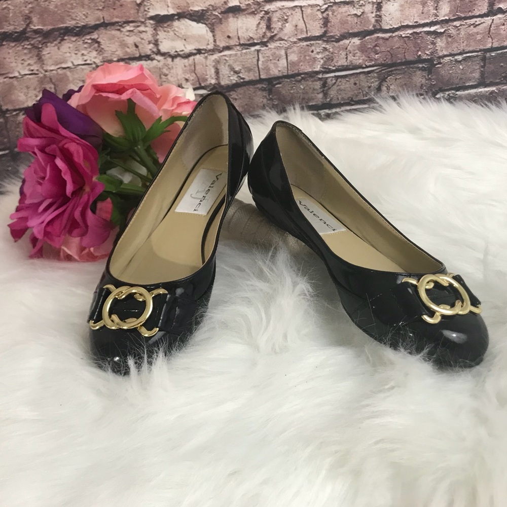 AJ Valenci Black Flat